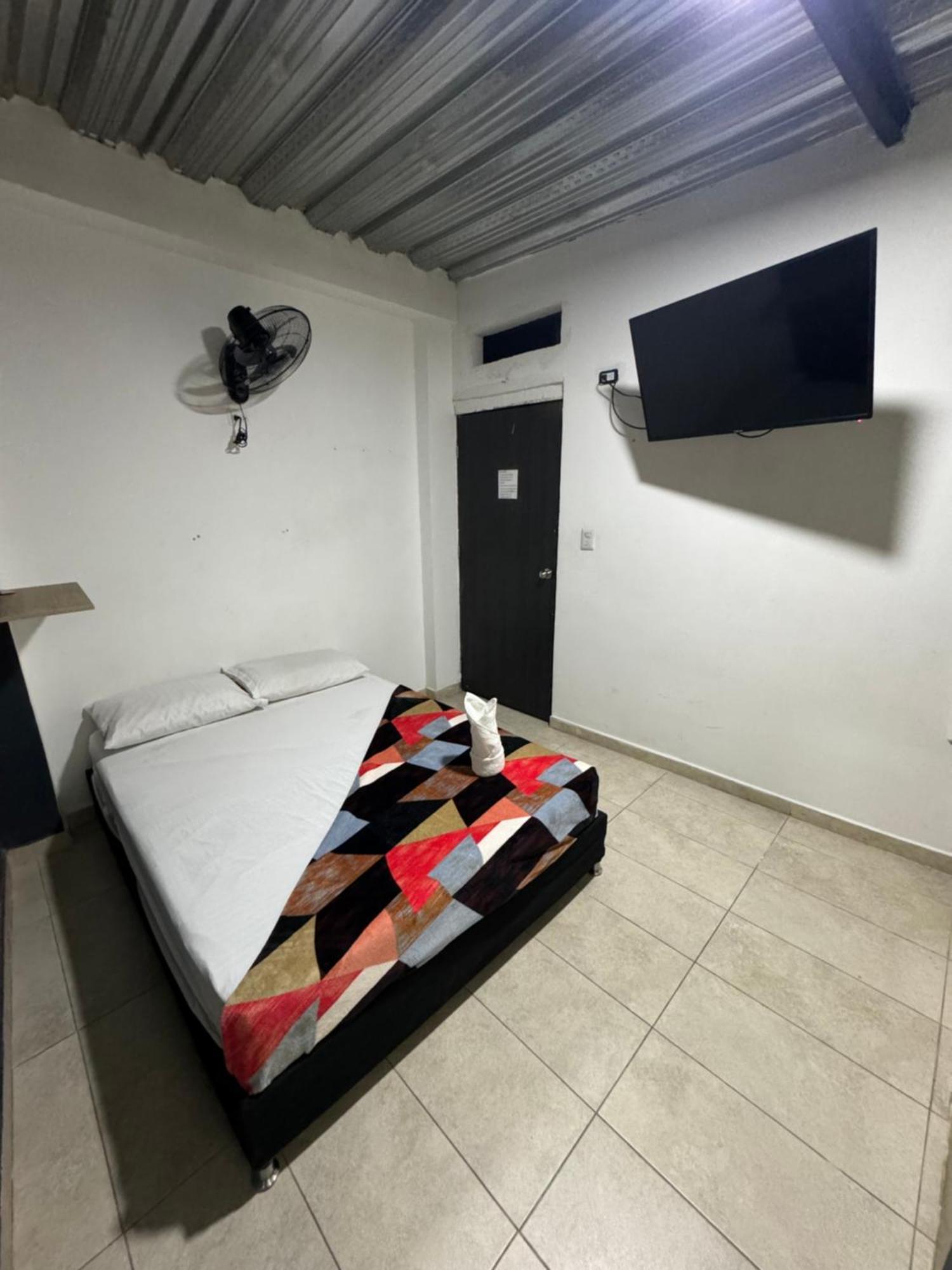 Hotel Select Μεντεγίν Εξωτερικό φωτογραφία