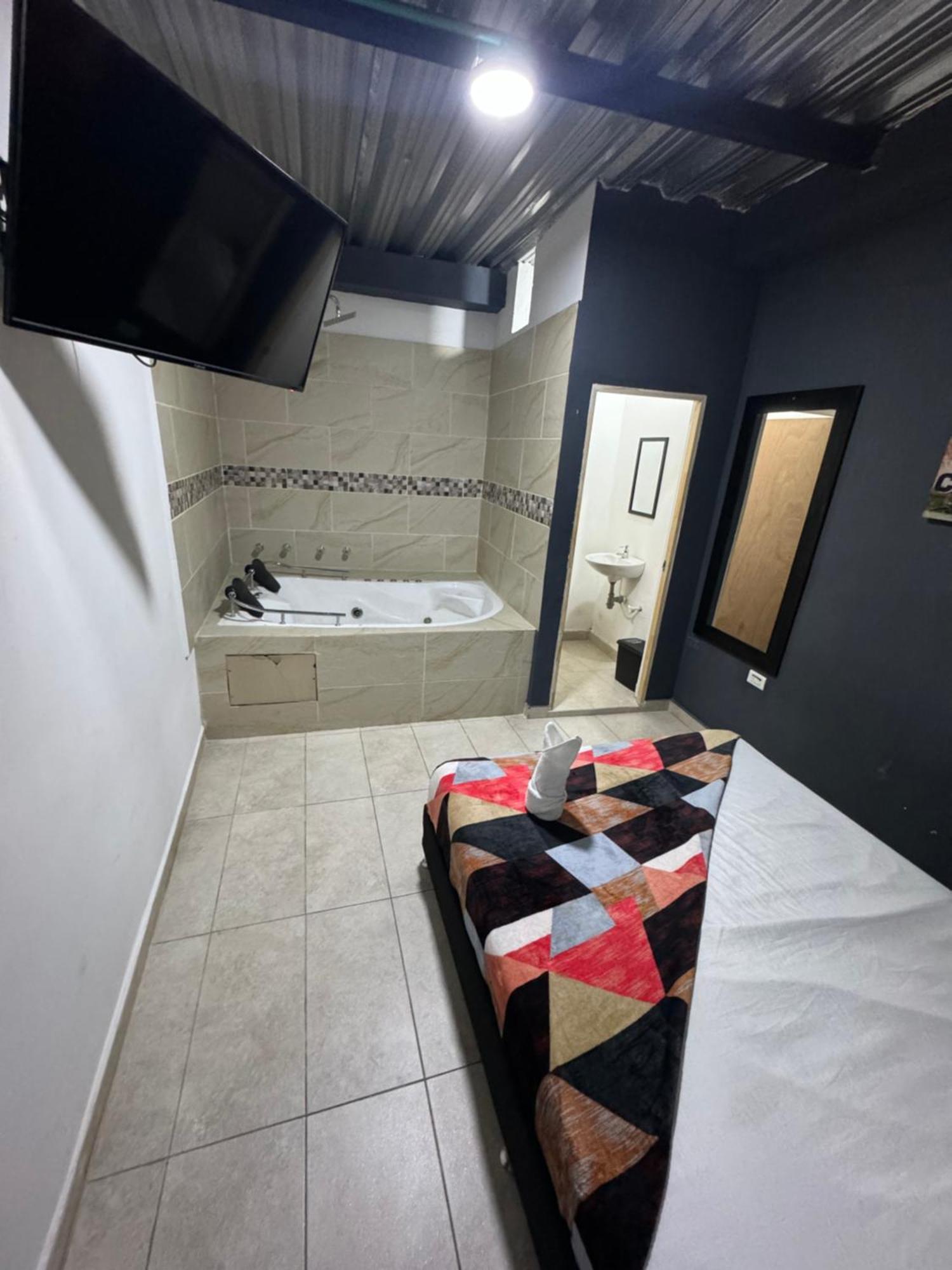 Hotel Select Μεντεγίν Εξωτερικό φωτογραφία