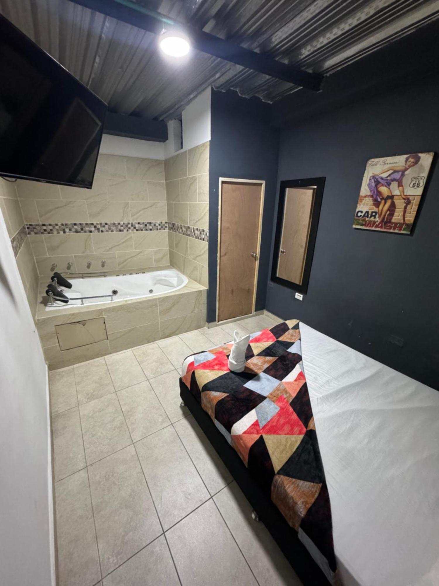Hotel Select Μεντεγίν Εξωτερικό φωτογραφία