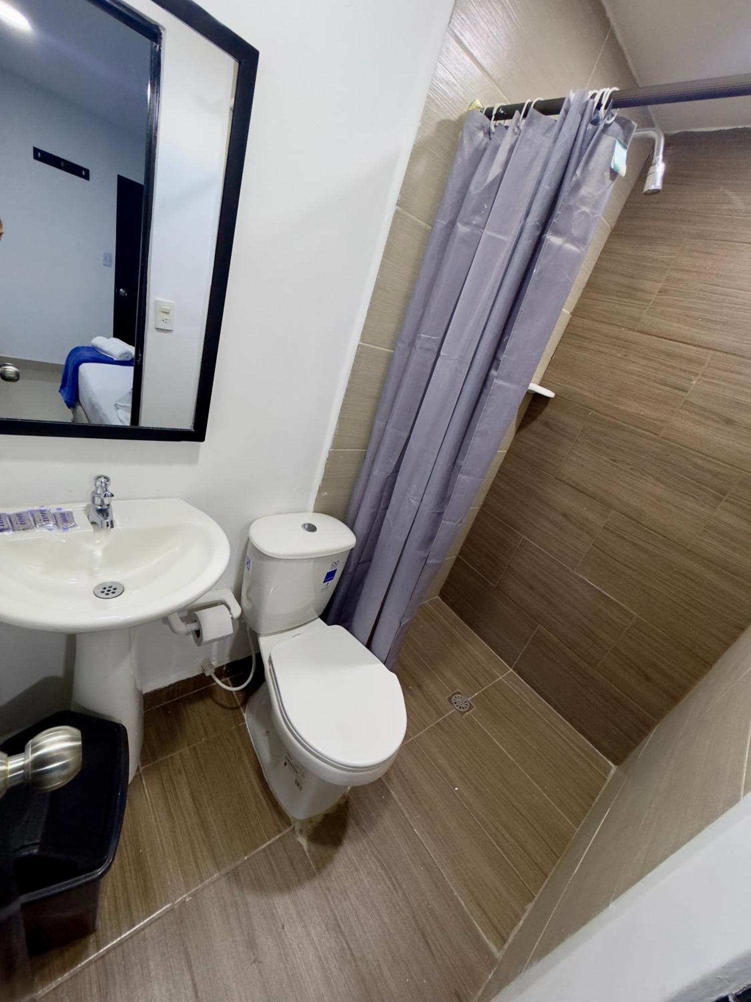 Hotel Select Μεντεγίν Εξωτερικό φωτογραφία