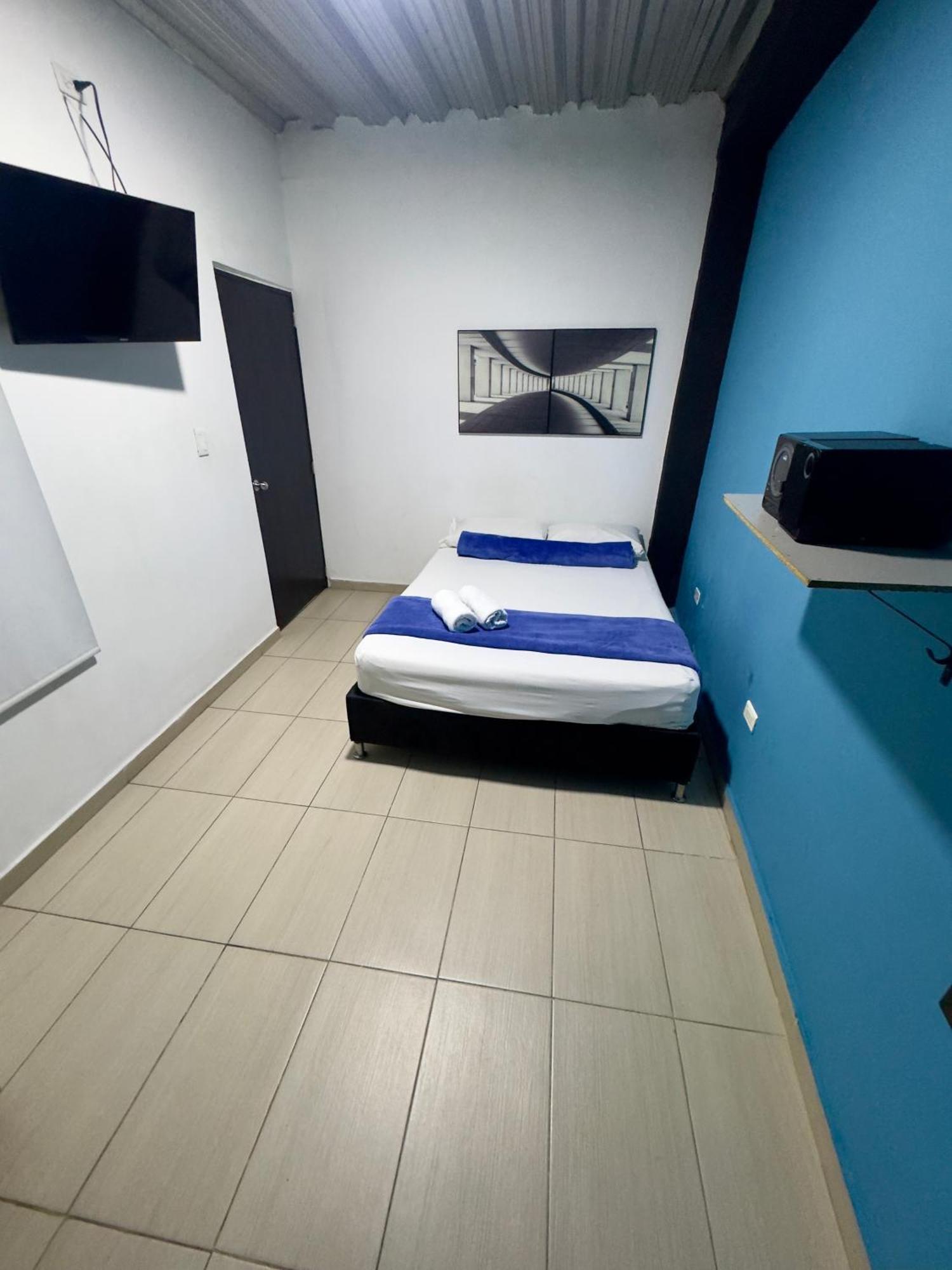 Hotel Select Μεντεγίν Εξωτερικό φωτογραφία