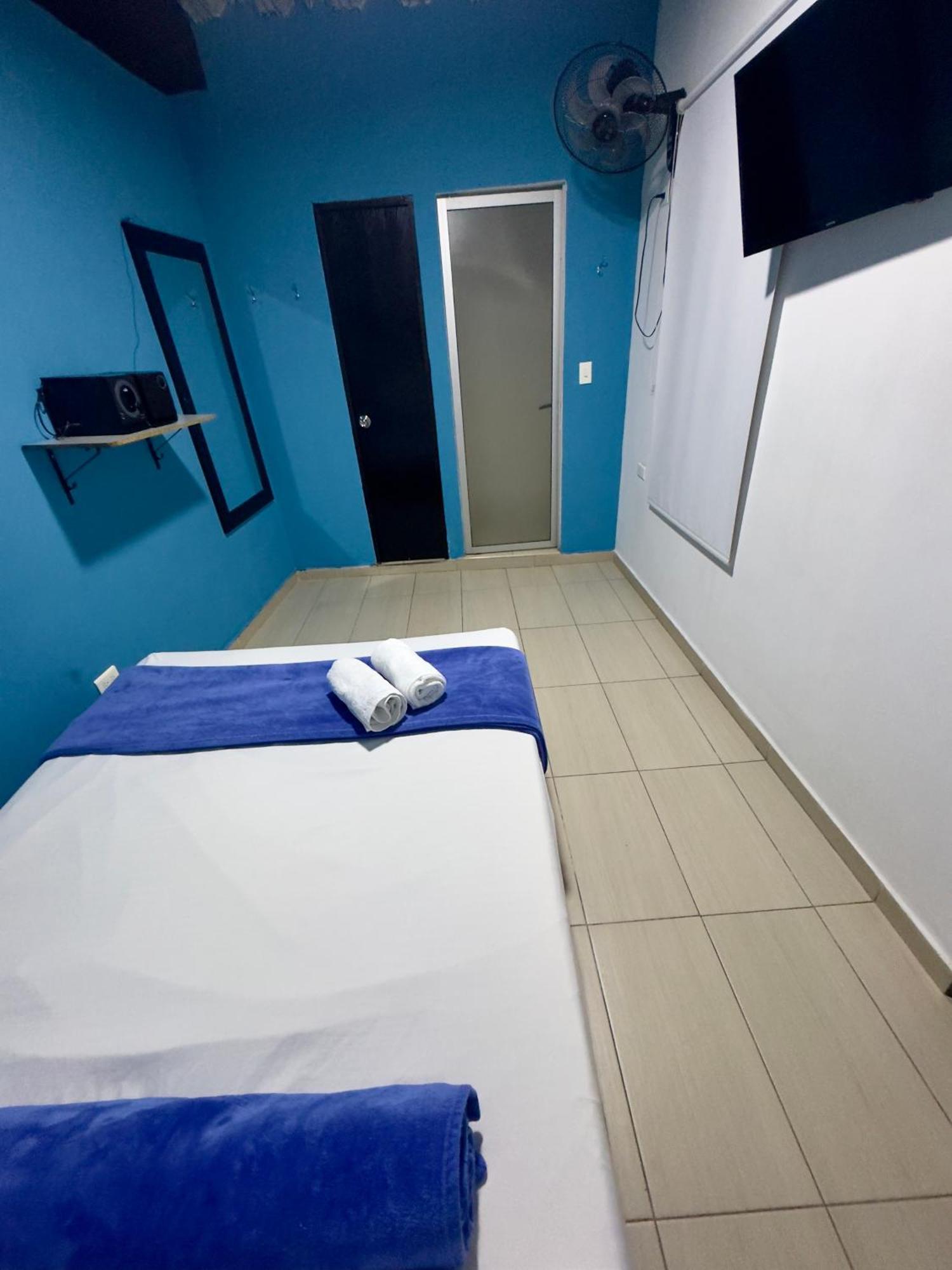 Hotel Select Μεντεγίν Εξωτερικό φωτογραφία